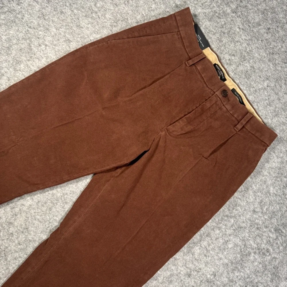 Banana Republic Mens Moleskin Pleat Traveler Pant Burnt Umber 32R 744265-03